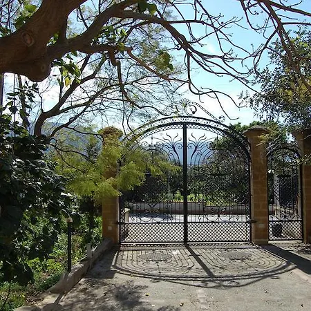 Bed & Breakfast 89 3*